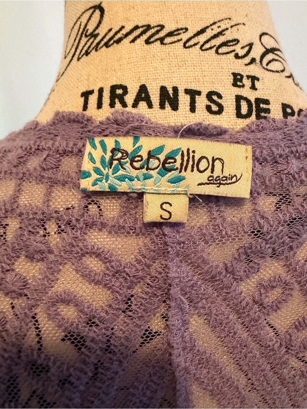 Rebellion Lavender Lace Long Kimono - Picture 5 of 5
